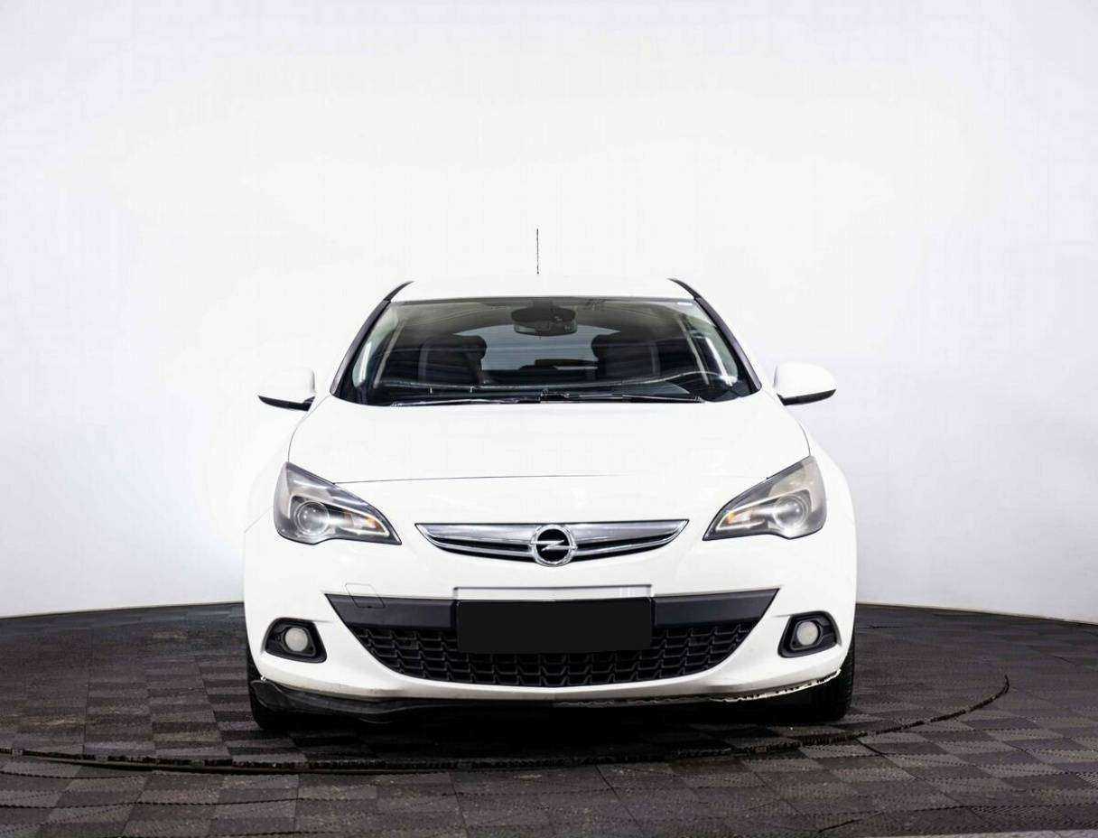 Opel Astra GTC, 2012 - фото №2