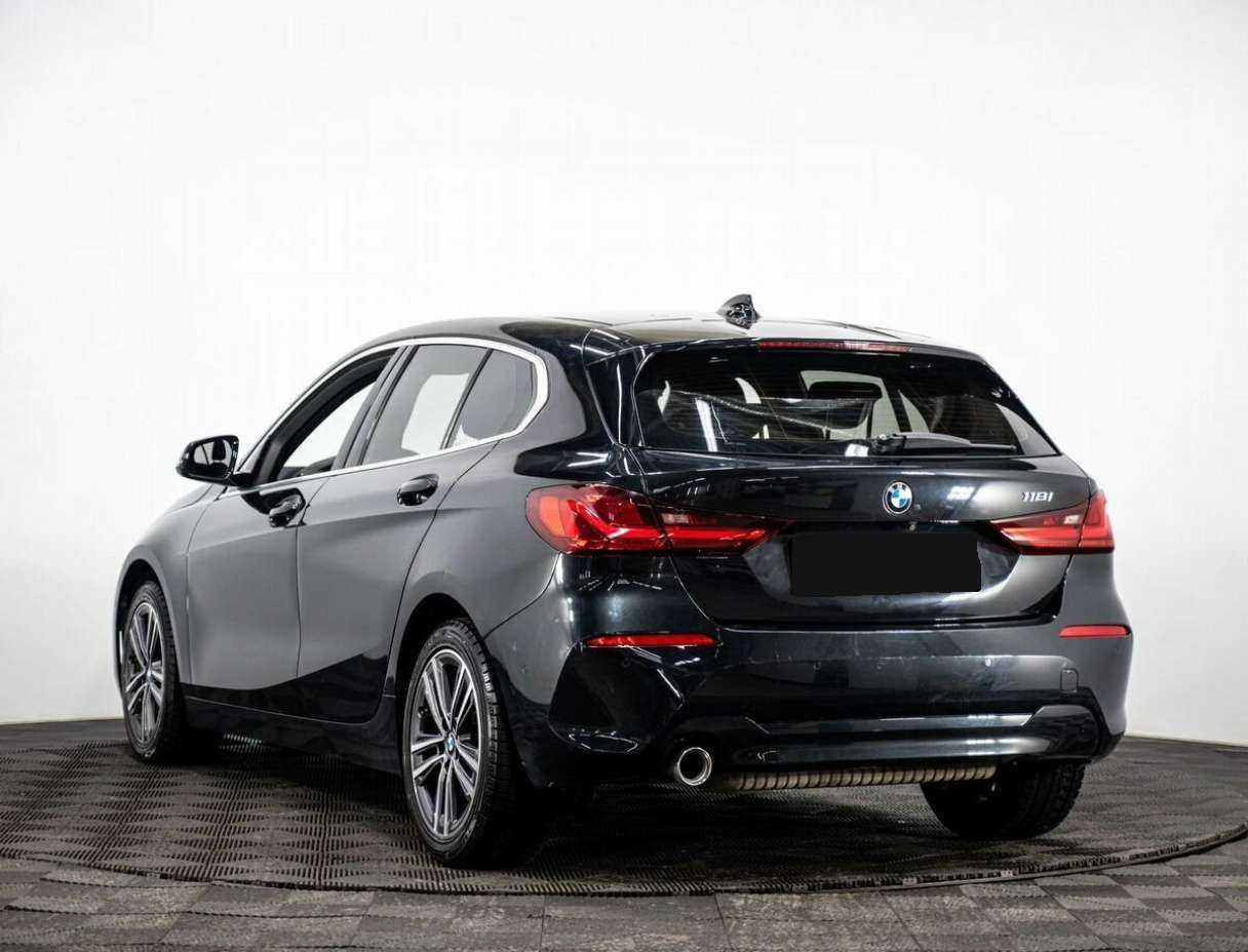 BMW 1 серии 118i, 2019 - фото №4