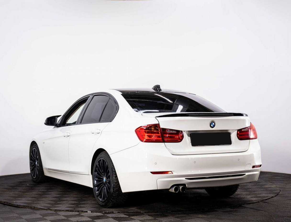 BMW 3 серии 328i, 2012 - фото №4