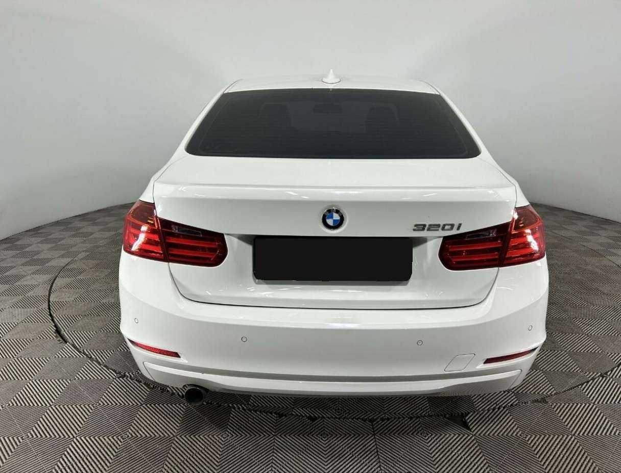BMW 3 серии 320i, 2014 - фото №3