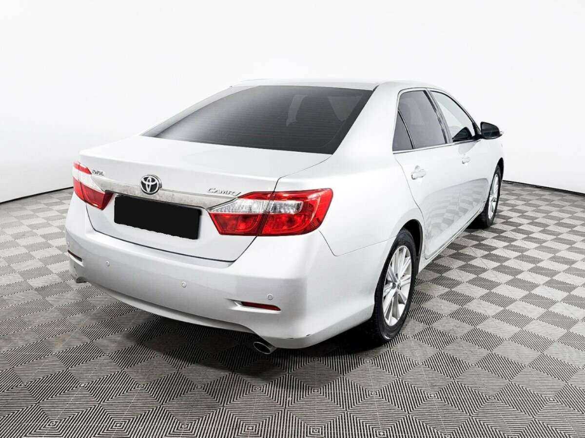 Toyota Camry, 2014 - фото №4