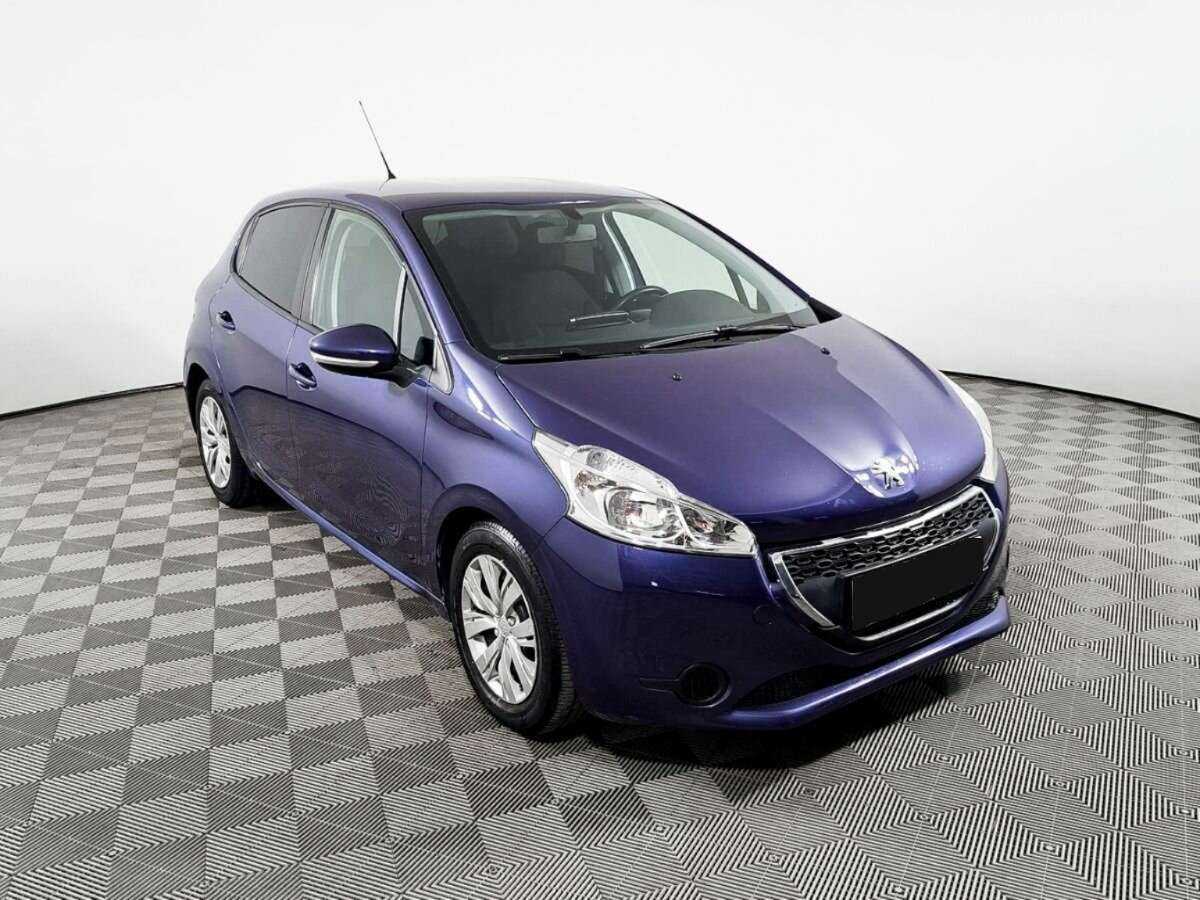 Peugeot 208, 2013 - фото №3
