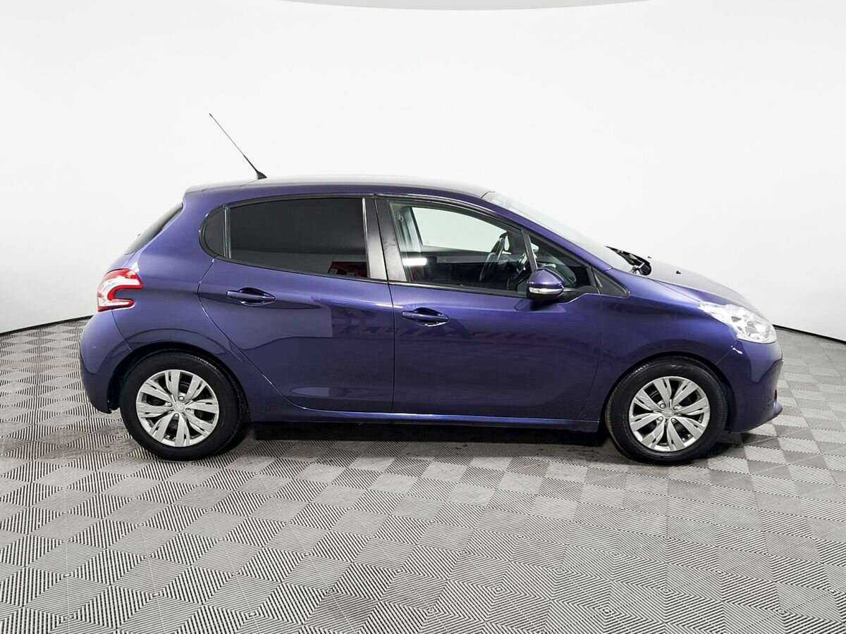 Peugeot 208, 2013 - фото №4