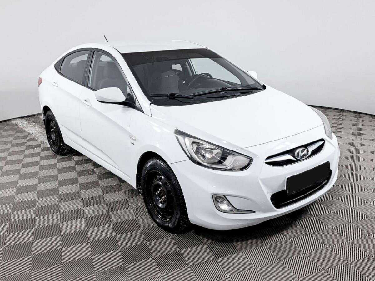 Hyundai Solaris, 2013 - фото №3