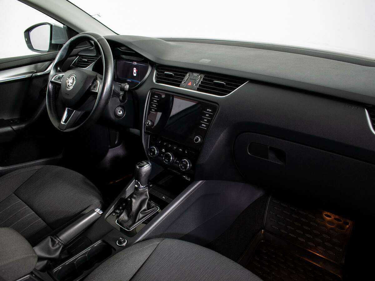 Skoda Octavia, 2018 - фото №4