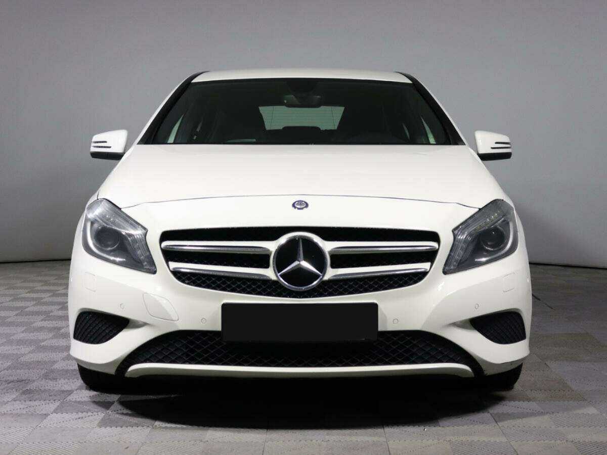 Mercedes-Benz A-Класс 180, 2014 - фото №2