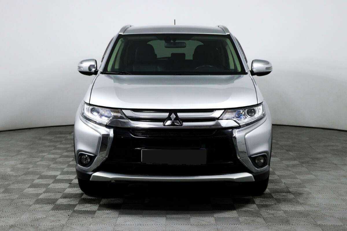 Mitsubishi Outlander, 2015 - фото №2