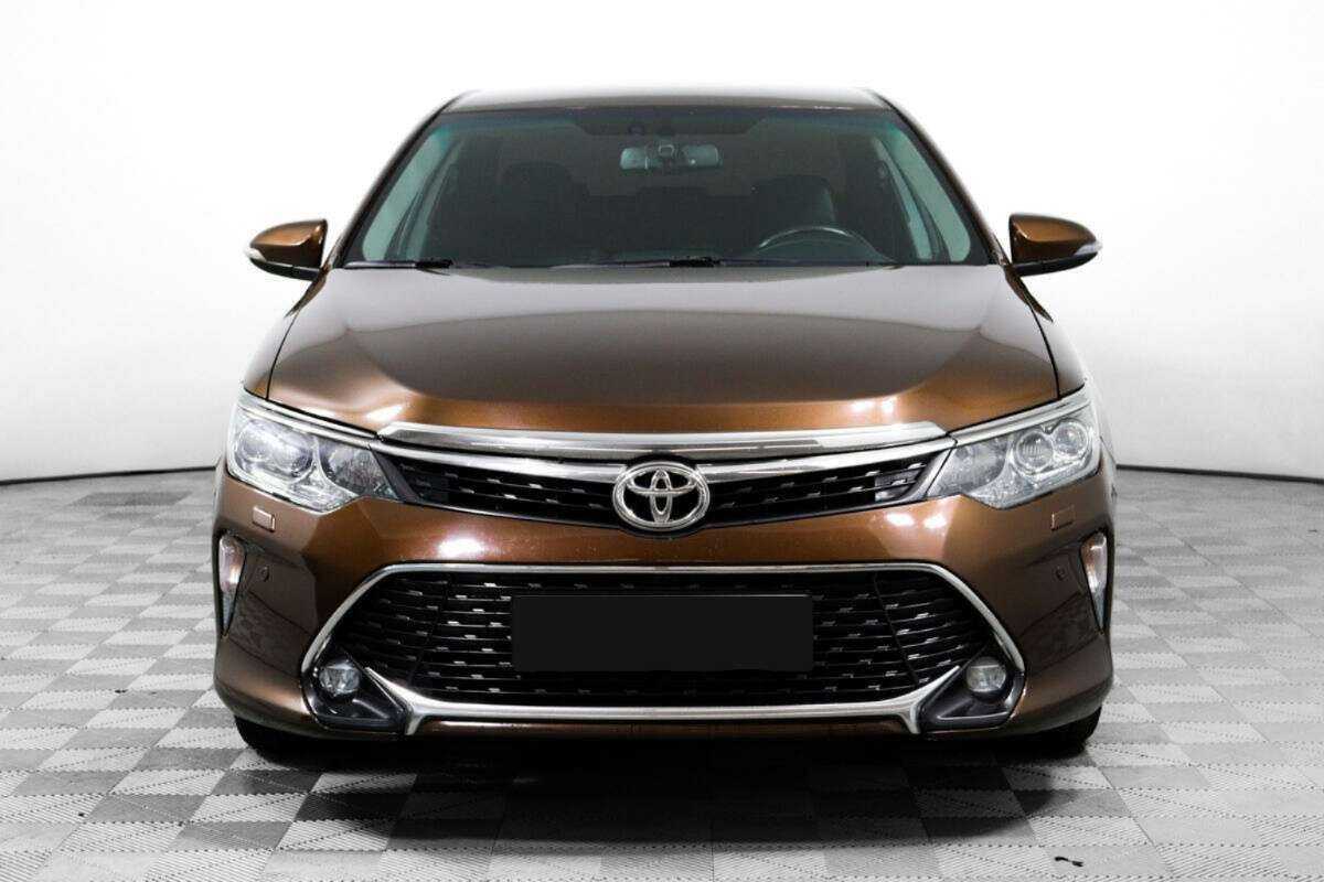 Toyota Camry, 2017 - фото №2