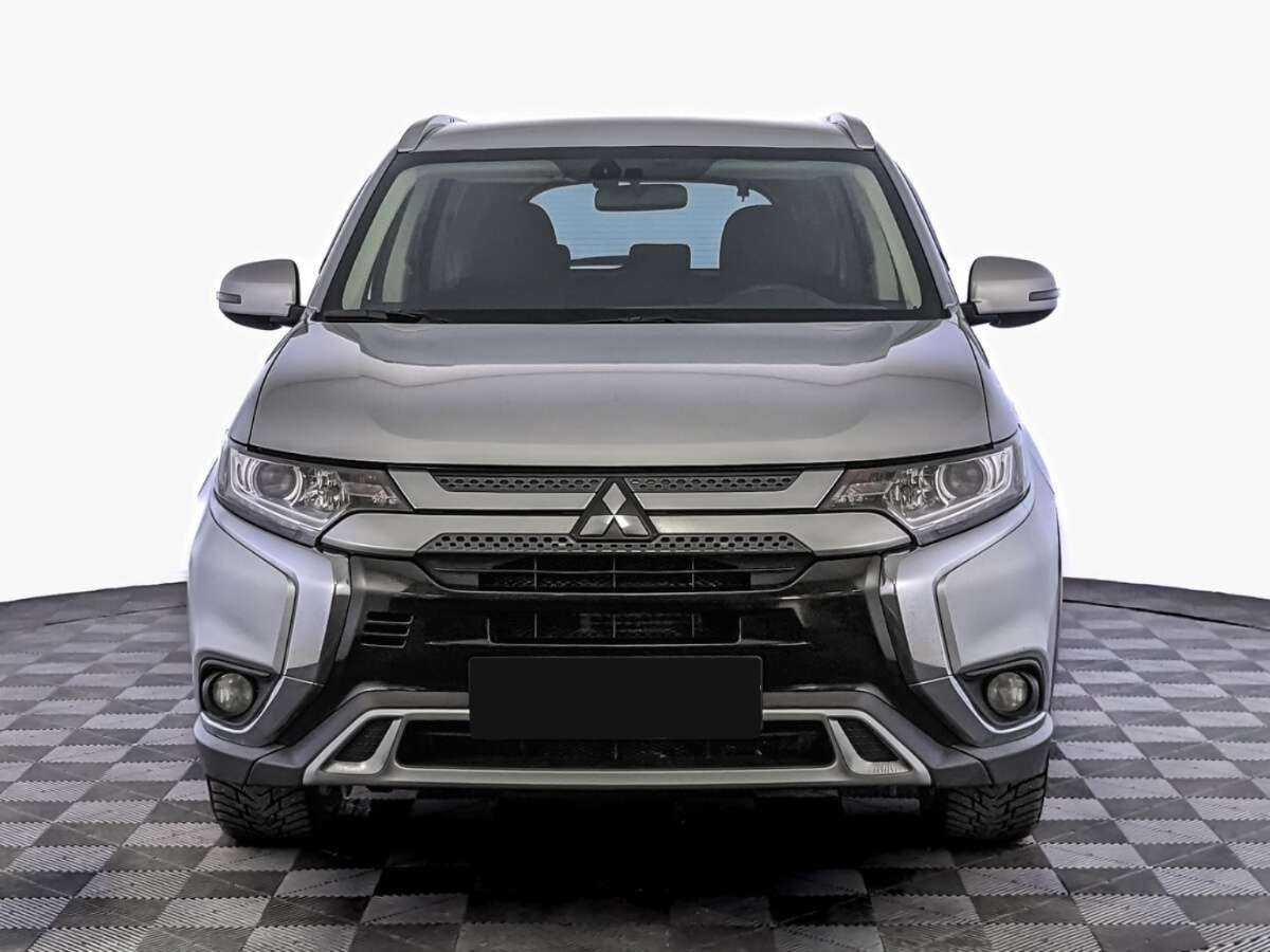 Mitsubishi Outlander, 2020 - фото №2