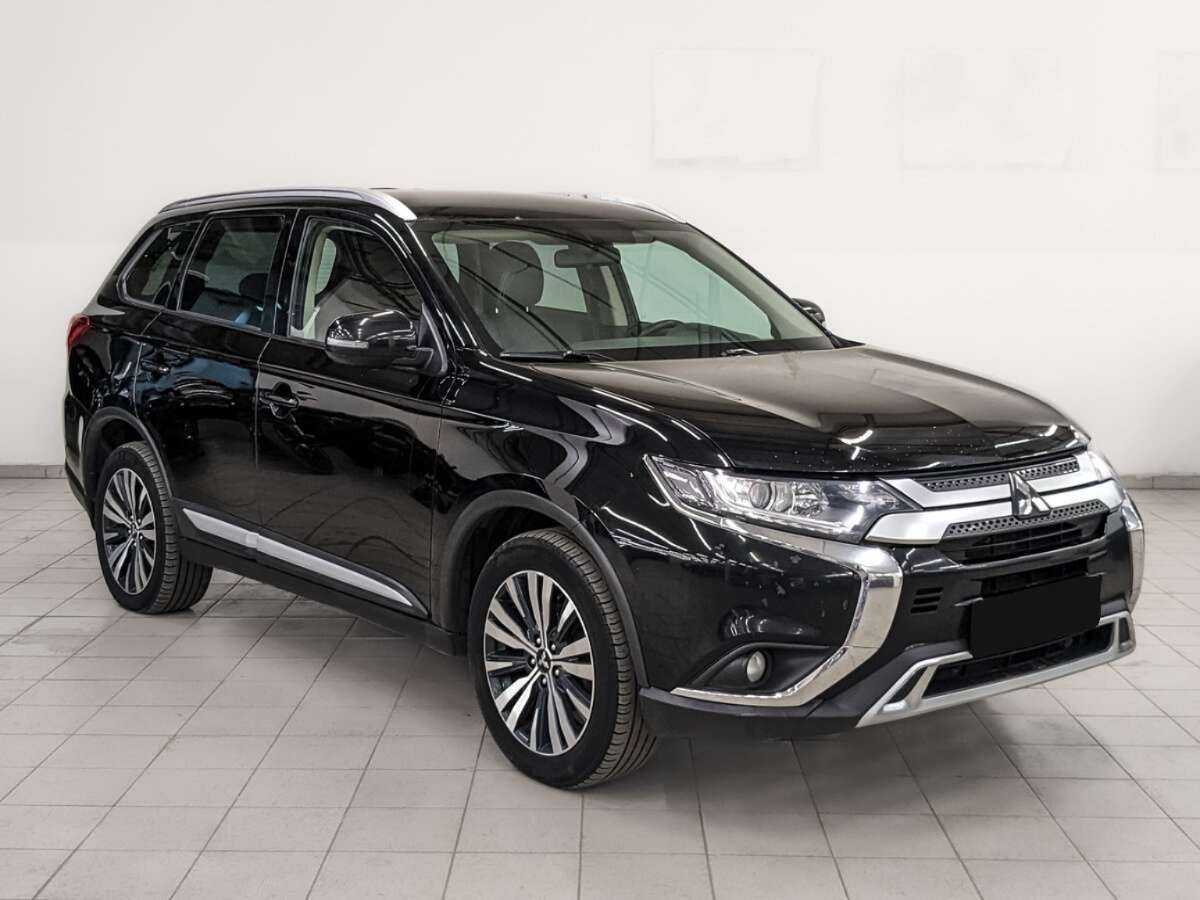 Mitsubishi Outlander, 2020 - фото №3