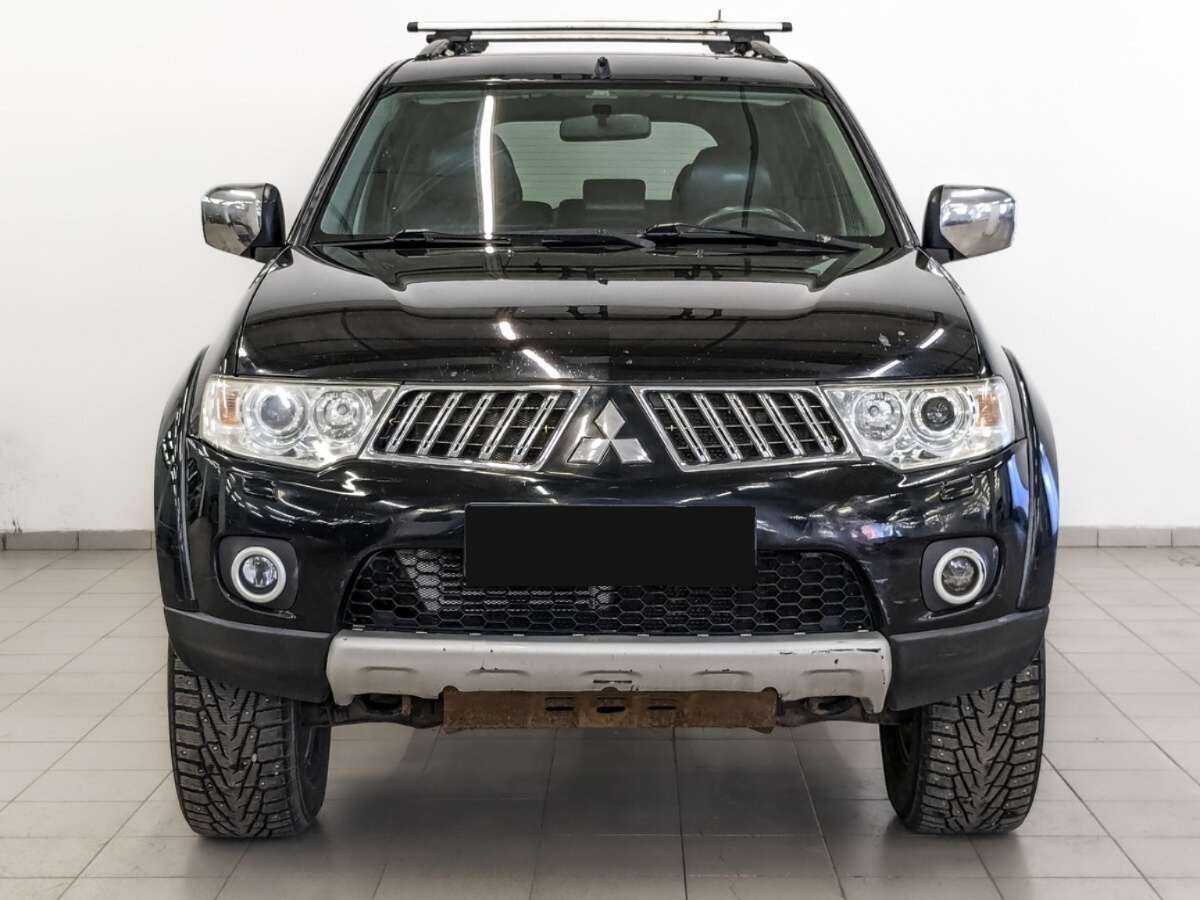 Mitsubishi Pajero Sport, 2012 - фото №2