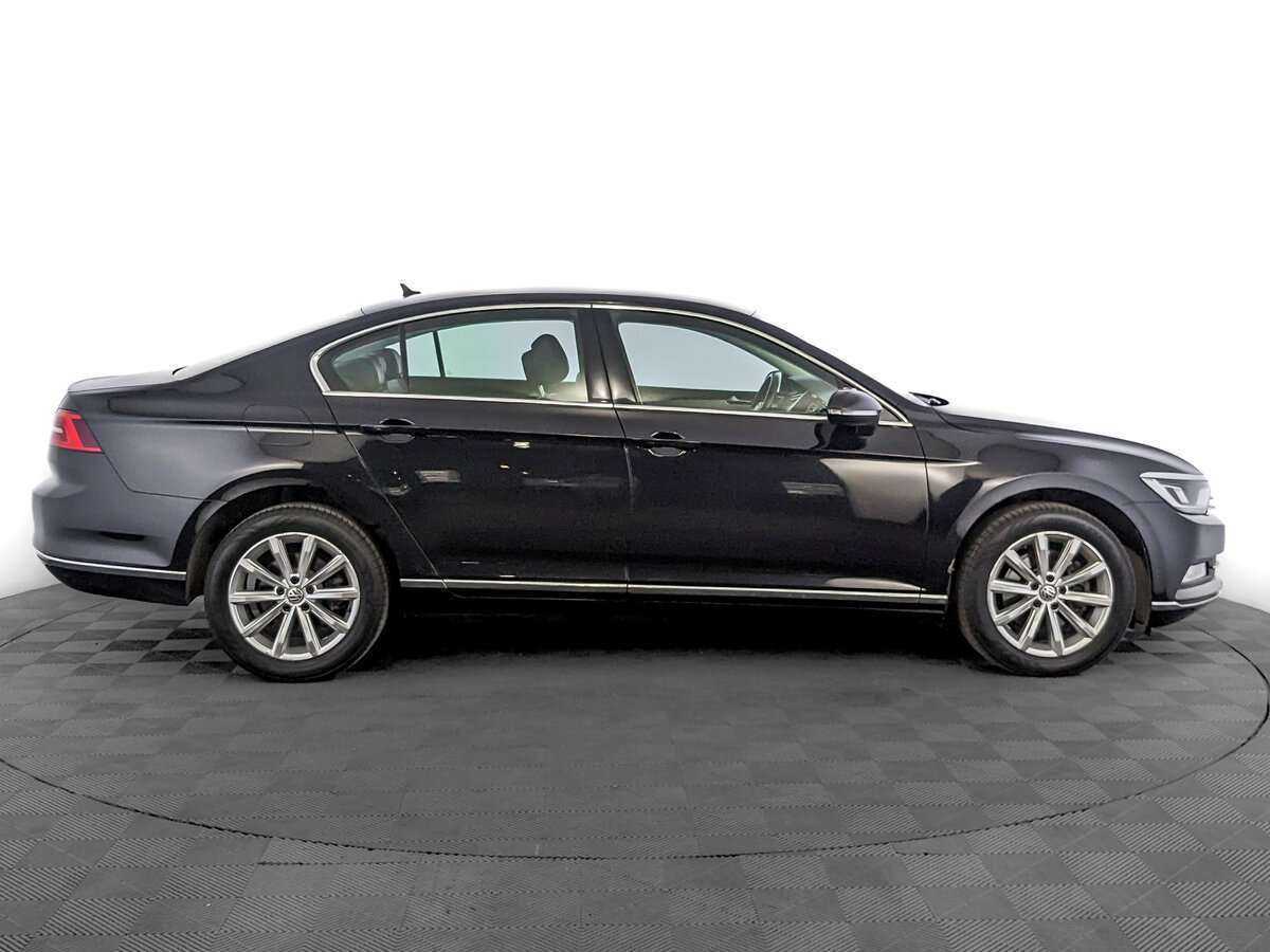 Volkswagen Passat, 2017 - фото №4