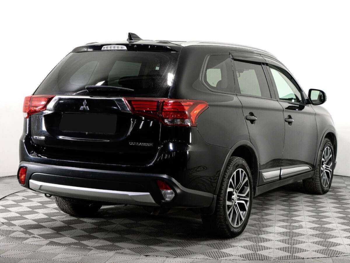 Mitsubishi Outlander, 2018 - фото №4