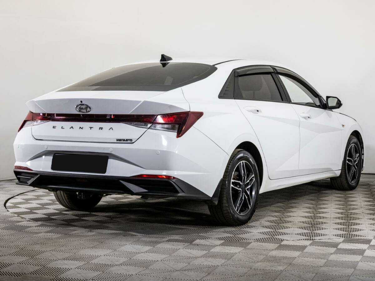 Hyundai Elantra, 2020 - фото №4