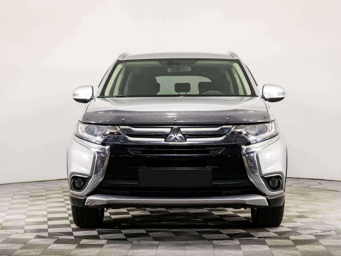 Mitsubishi Outlander, 2018 - фото №2