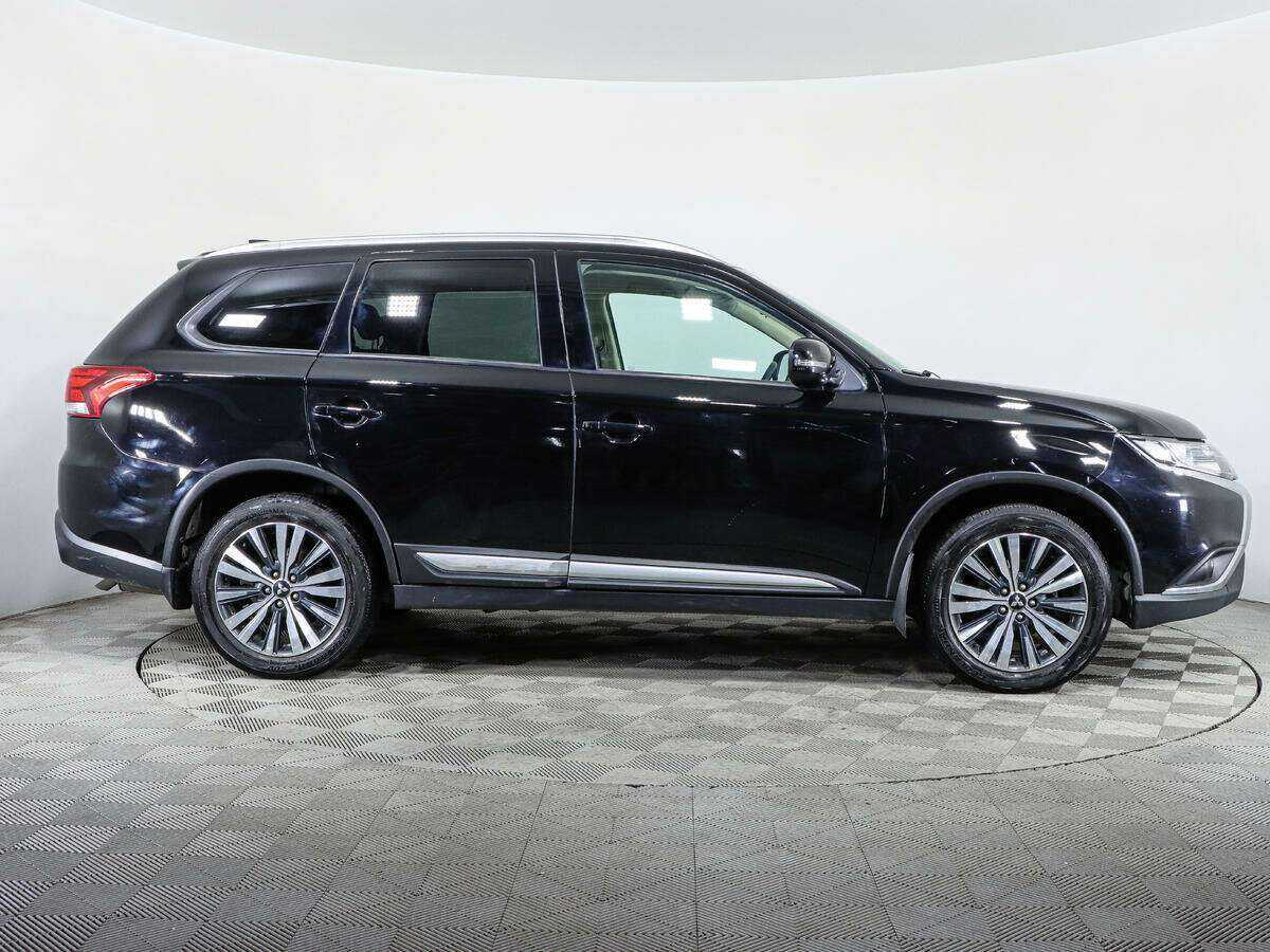 Mitsubishi Outlander, 2020 - фото №4