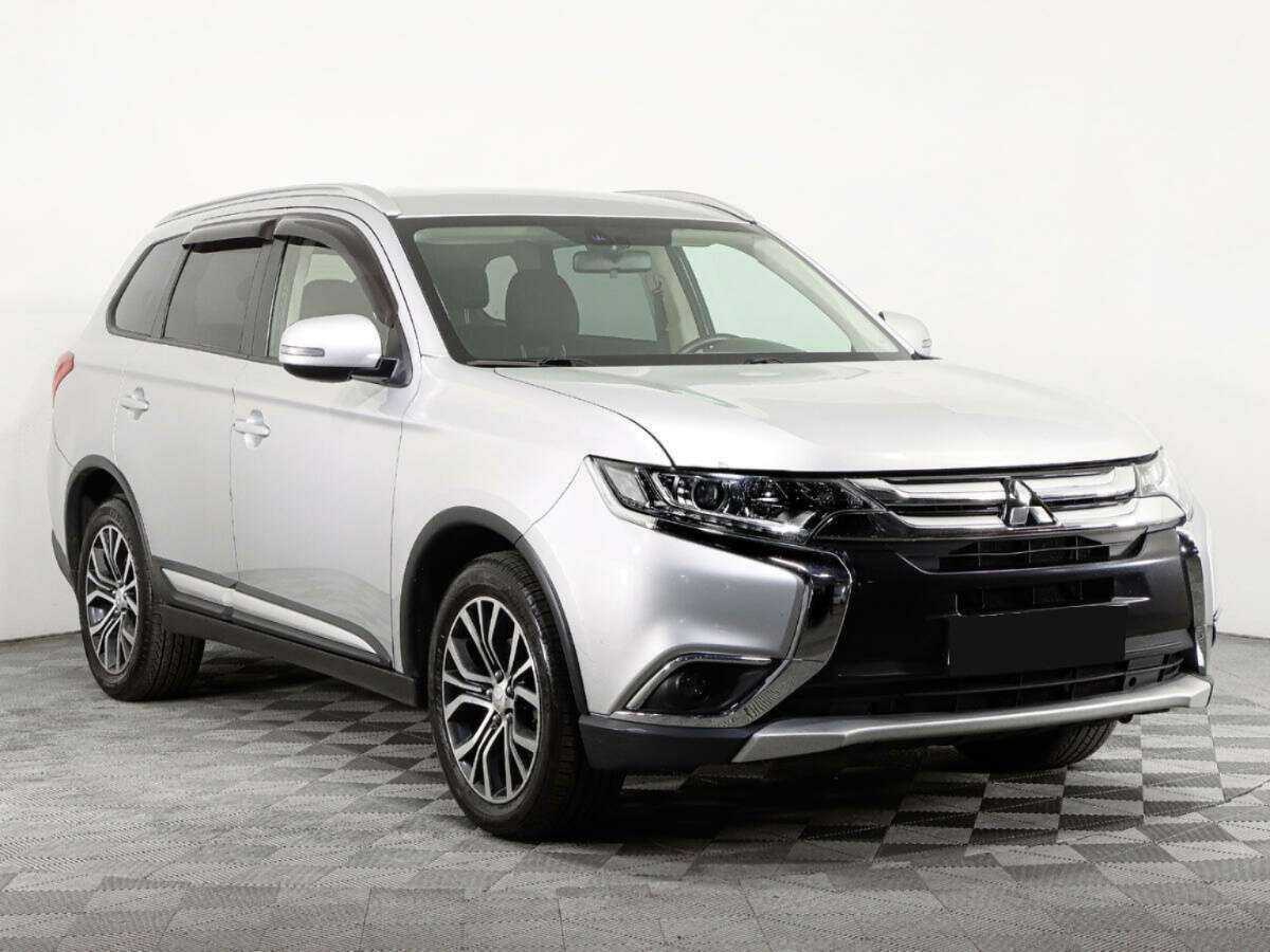 Mitsubishi Outlander, 2018 - фото №3