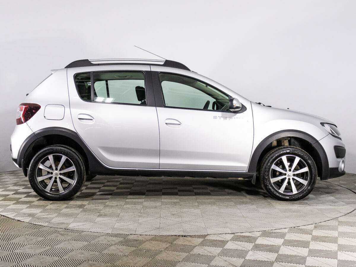 Renault Sandero Stepway, 2015 - фото №4