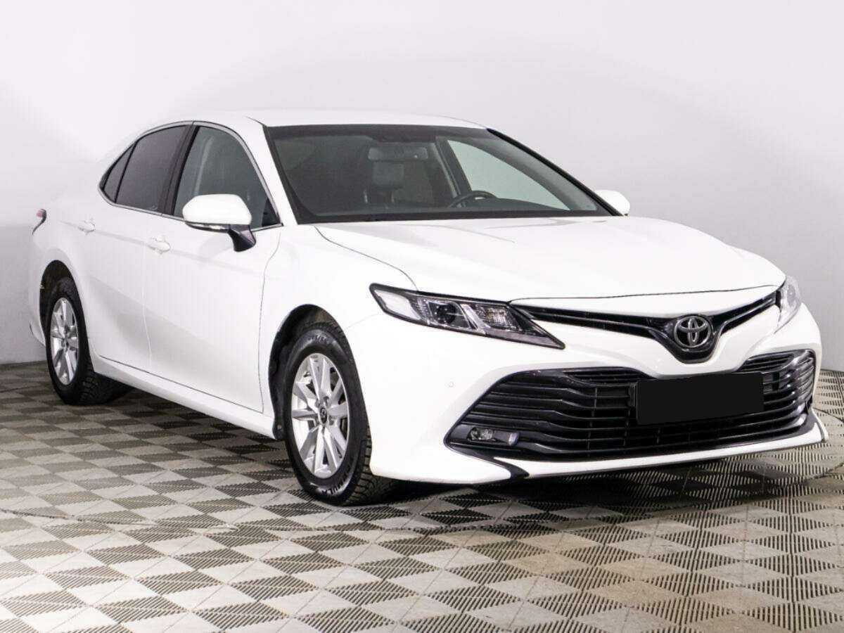 Toyota Camry, 2019 - фото №3