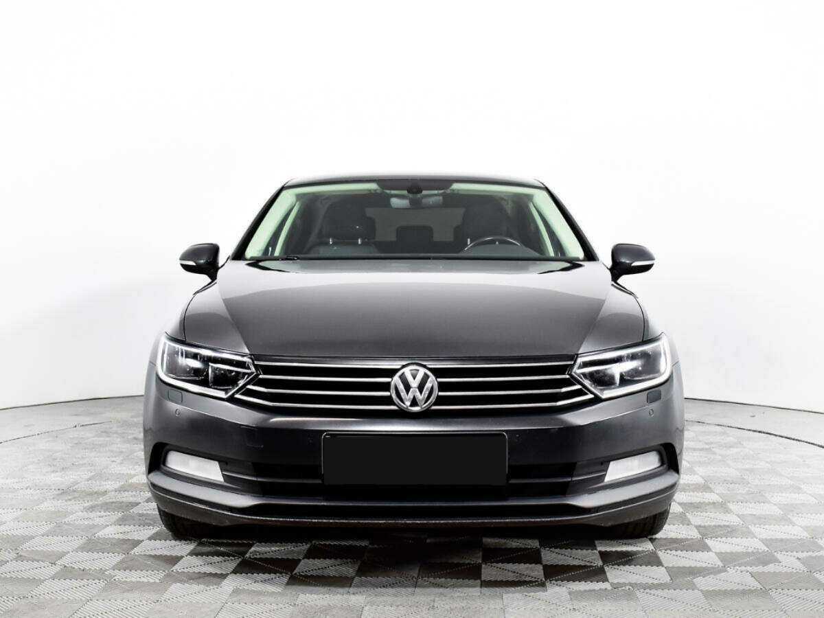 Volkswagen Passat, 2017 - фото №2