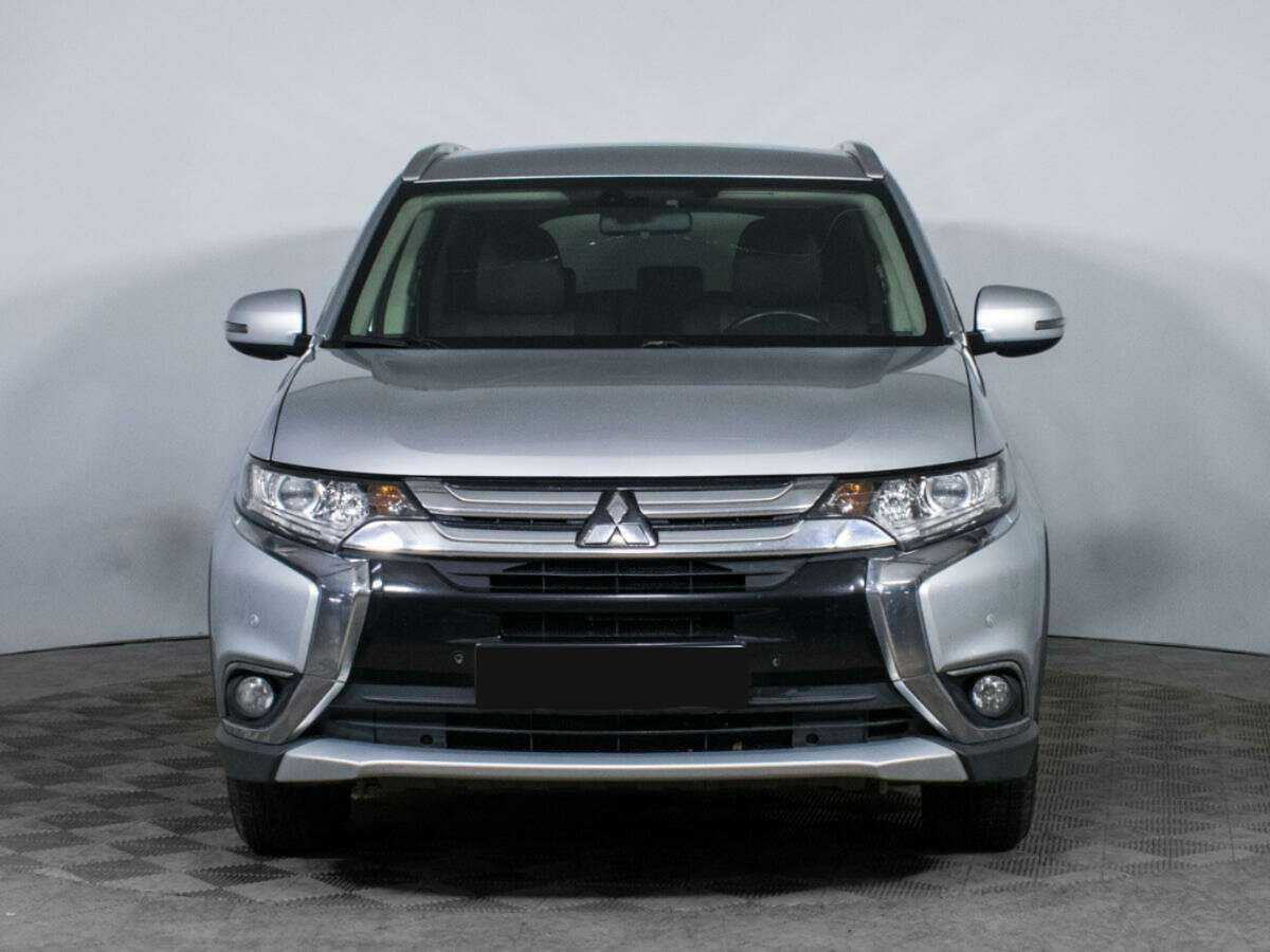 Mitsubishi Outlander, 2017 - фото №2