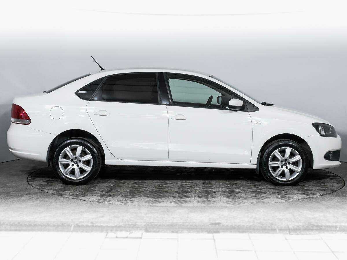 Volkswagen Polo, 2013 - фото №4