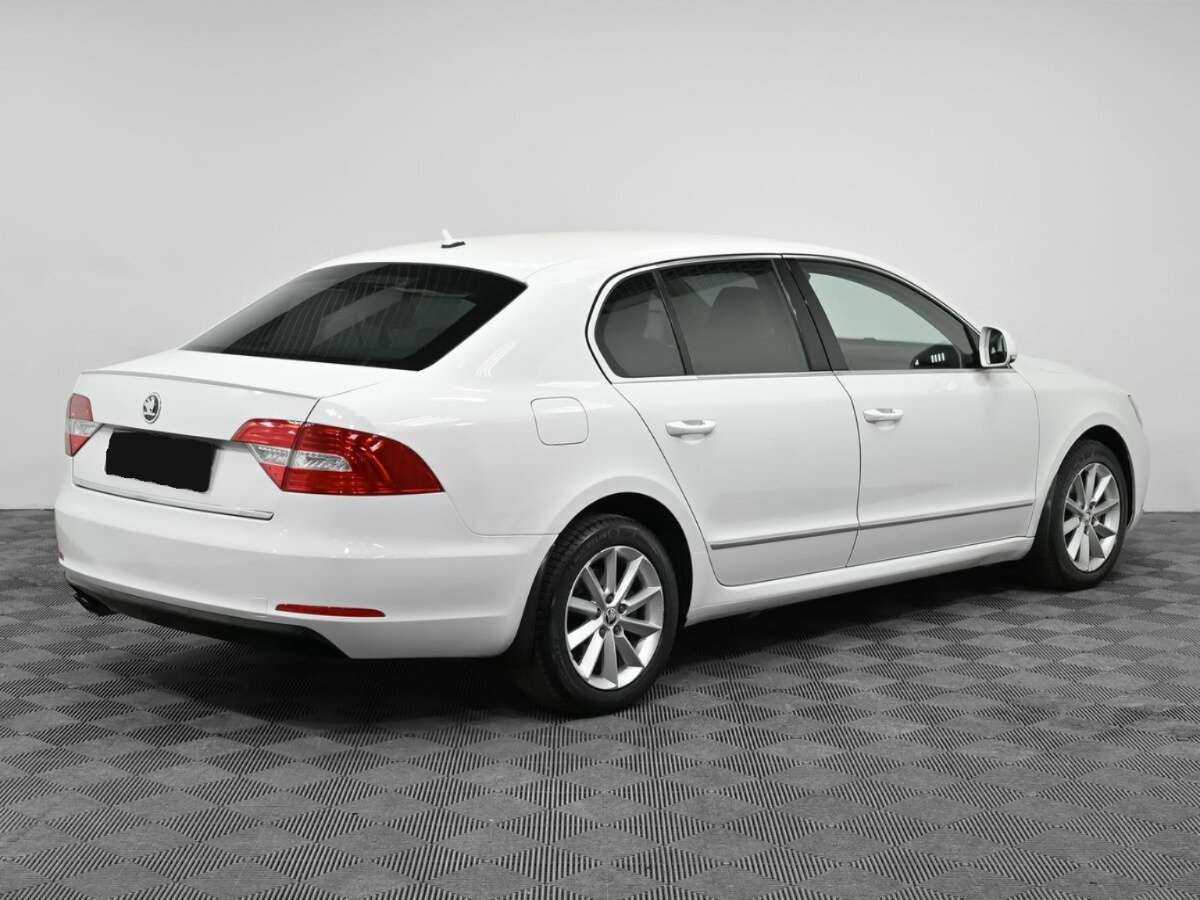 Skoda Superb DSG, 2013 - фото №2