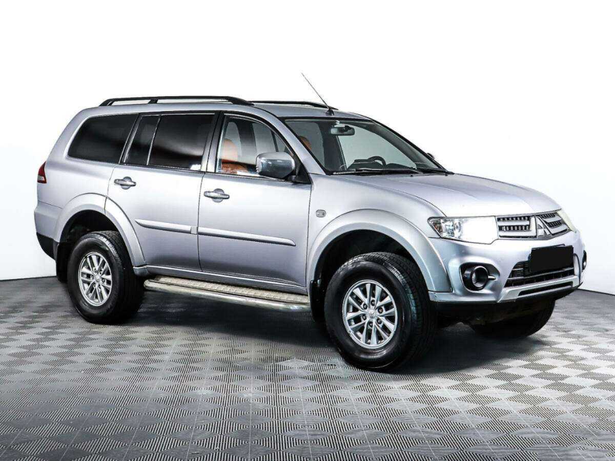 Mitsubishi Pajero Sport, 2014 - фото №3