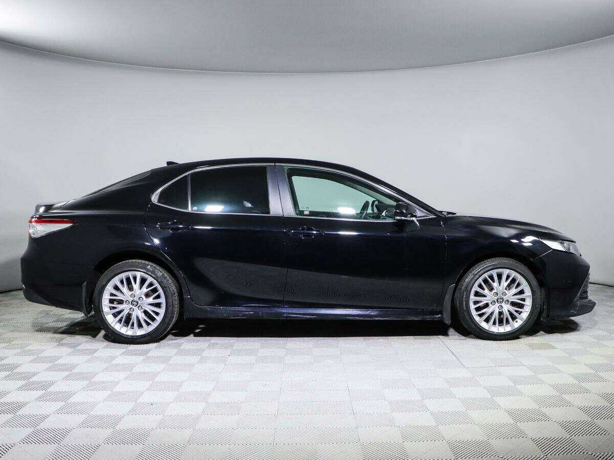 Toyota Camry, 2021 - фото №4