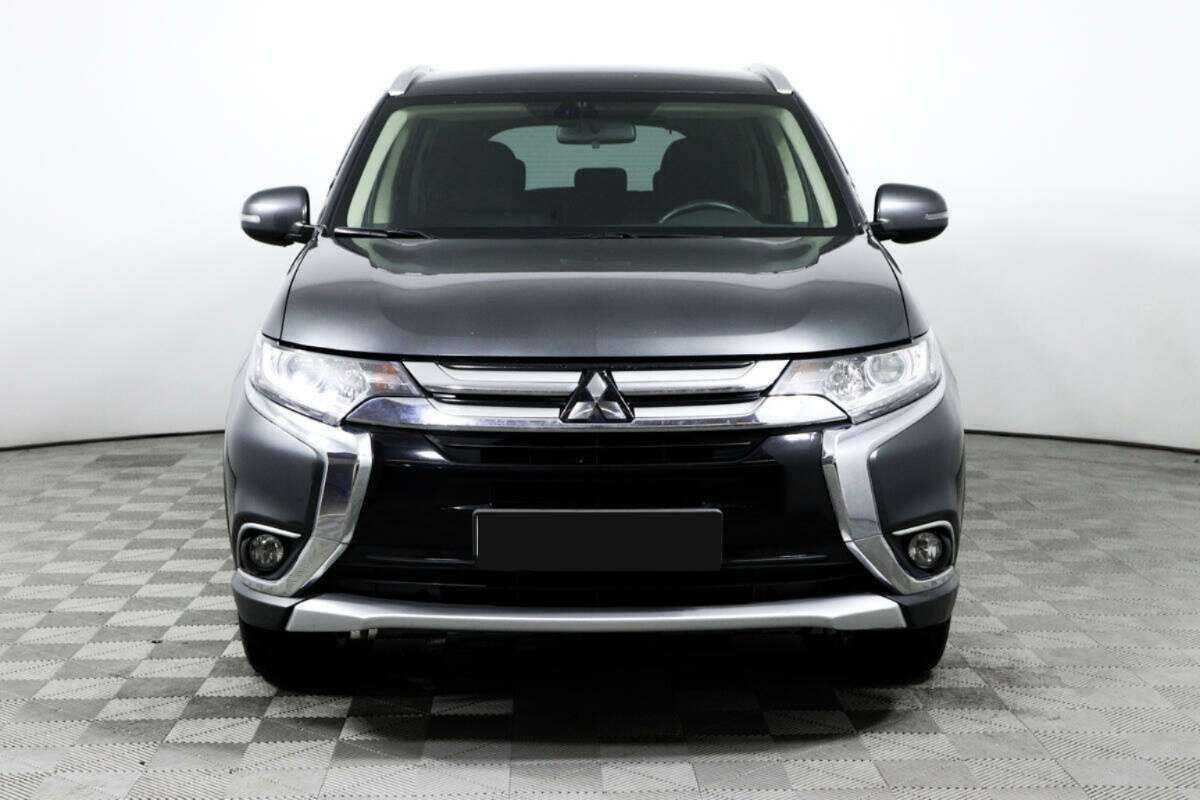 Mitsubishi Outlander, 2018 - фото №2