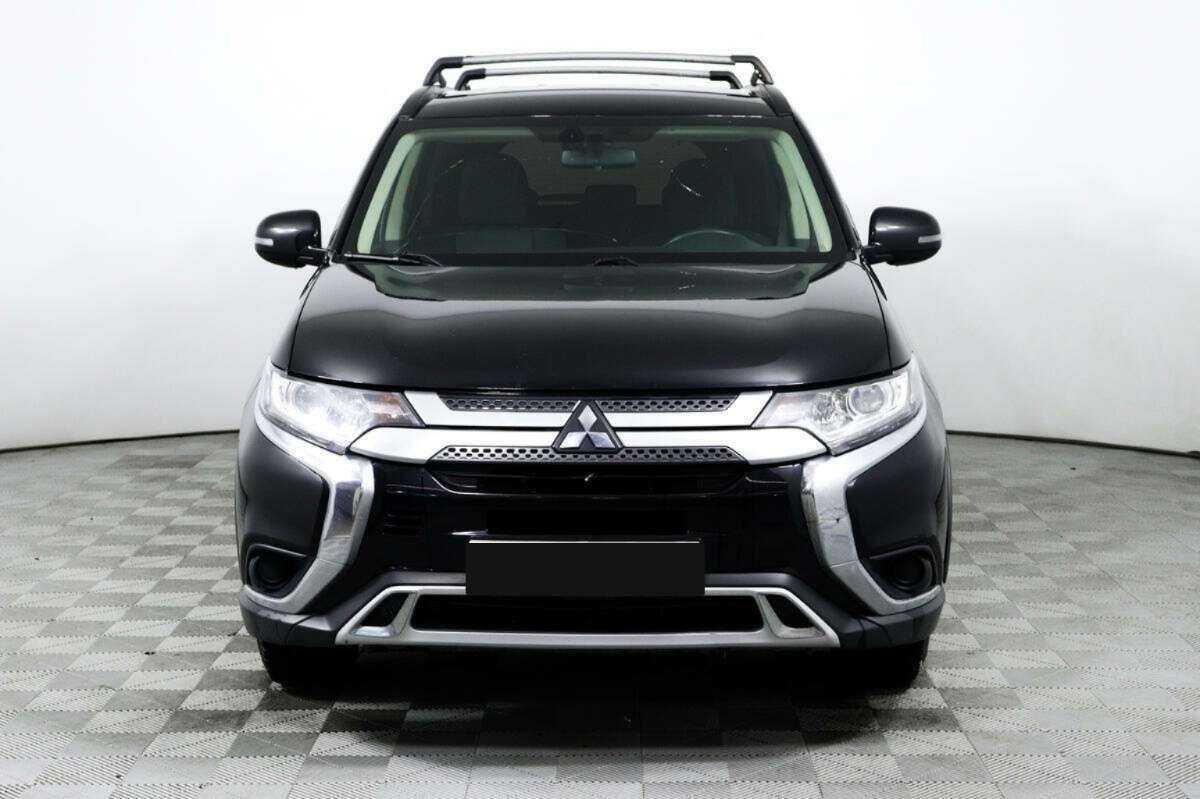 Mitsubishi Outlander, 2018 - фото №2