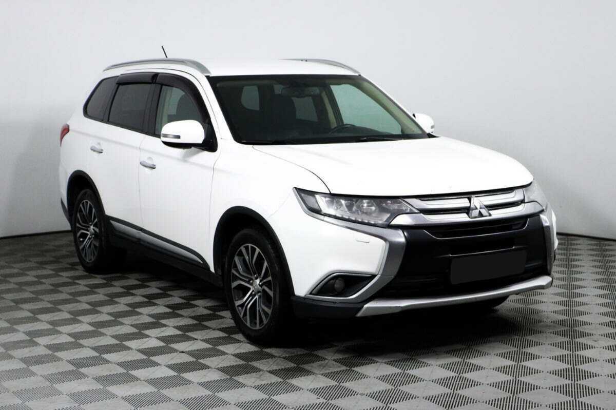 Mitsubishi Outlander, 2016 - фото №3