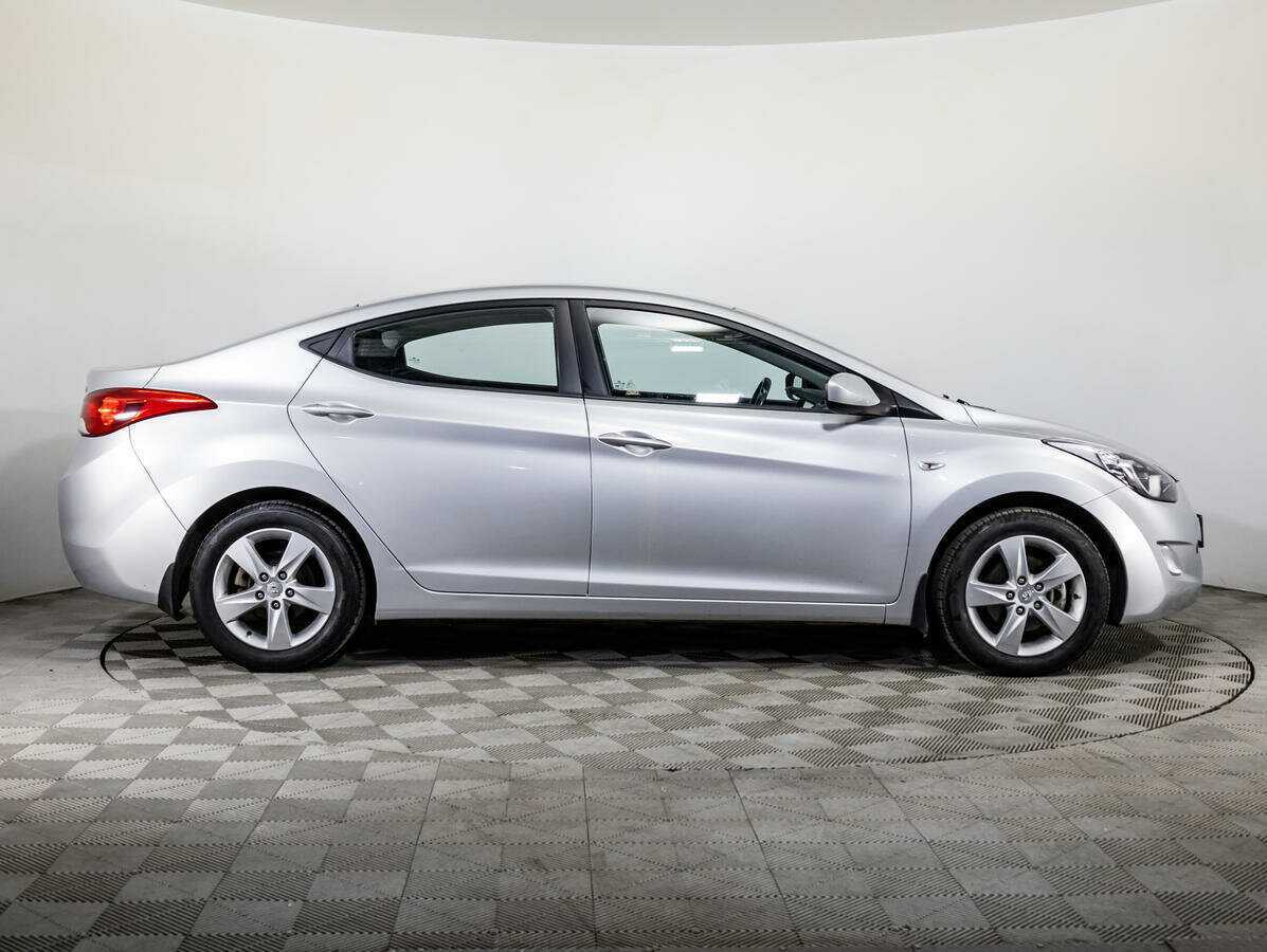 Hyundai Elantra, 2013 - фото №4