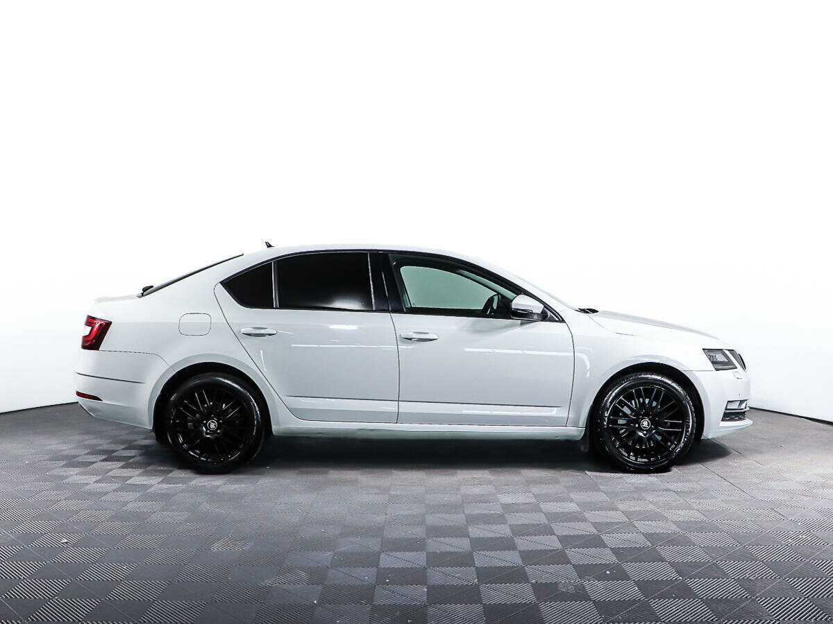 Skoda Octavia, 2019 - фото №4