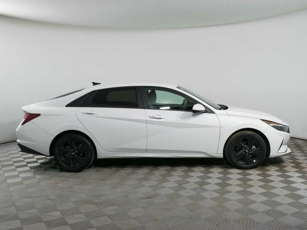 Hyundai Elantra, 2021 - фото №4