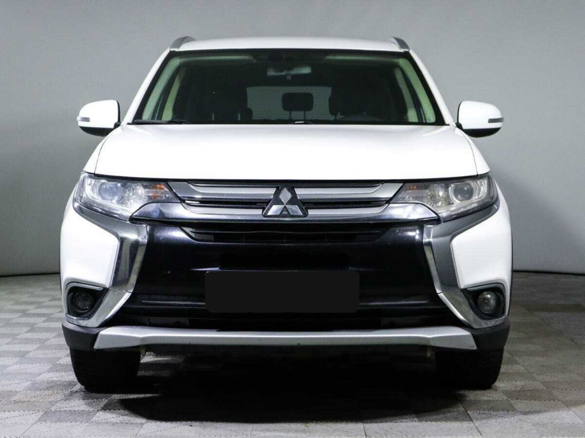 Mitsubishi Outlander, 2018 - фото №2