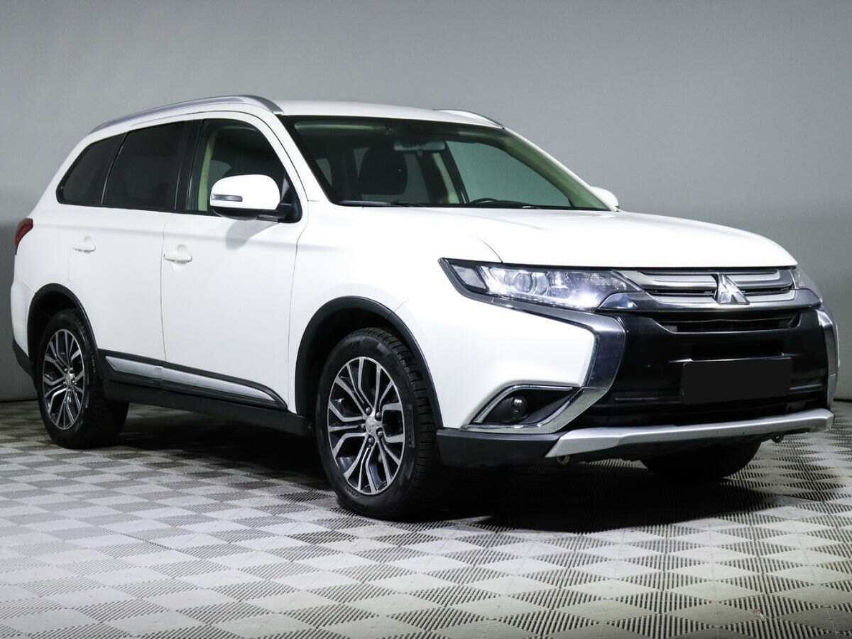 Mitsubishi Outlander, 2018 - фото №3