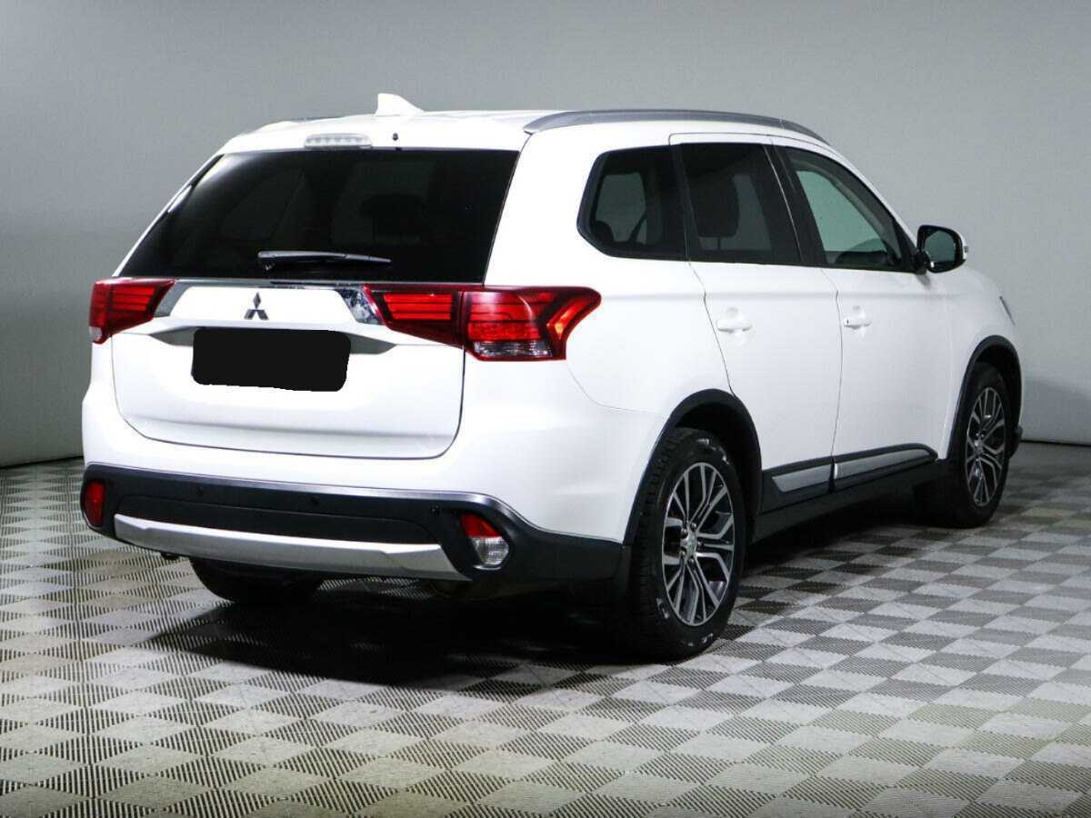 Mitsubishi Outlander, 2018 - фото №4