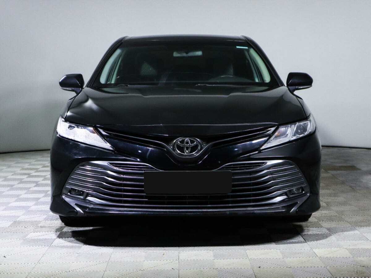 Toyota Camry, 2021 - фото №2