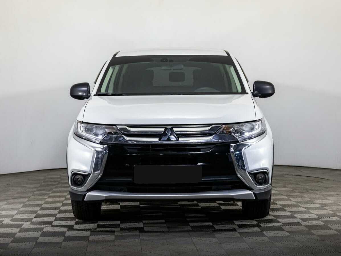Mitsubishi Outlander, 2018 - фото №2