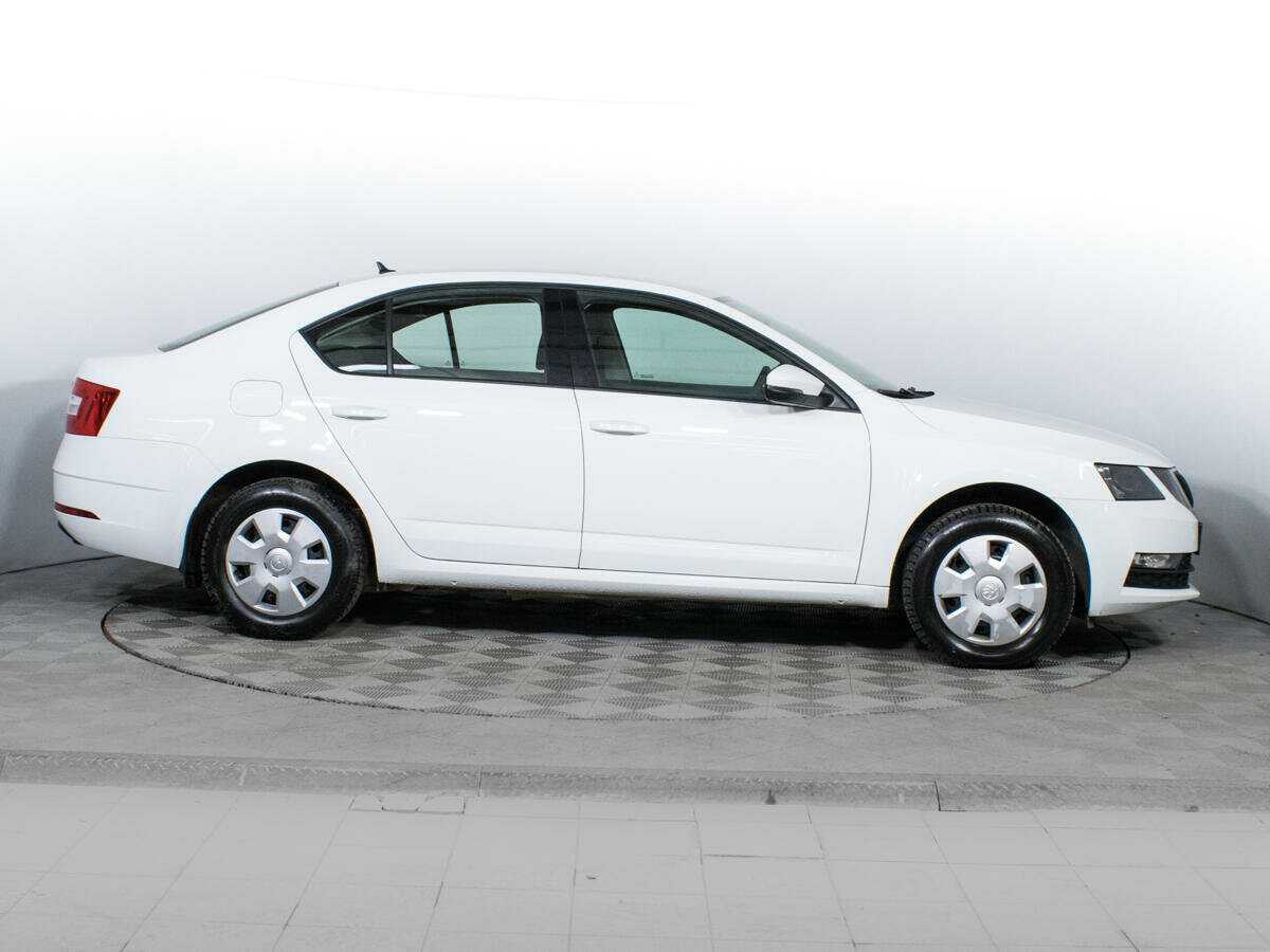 Skoda Octavia, 2019 - фото №4