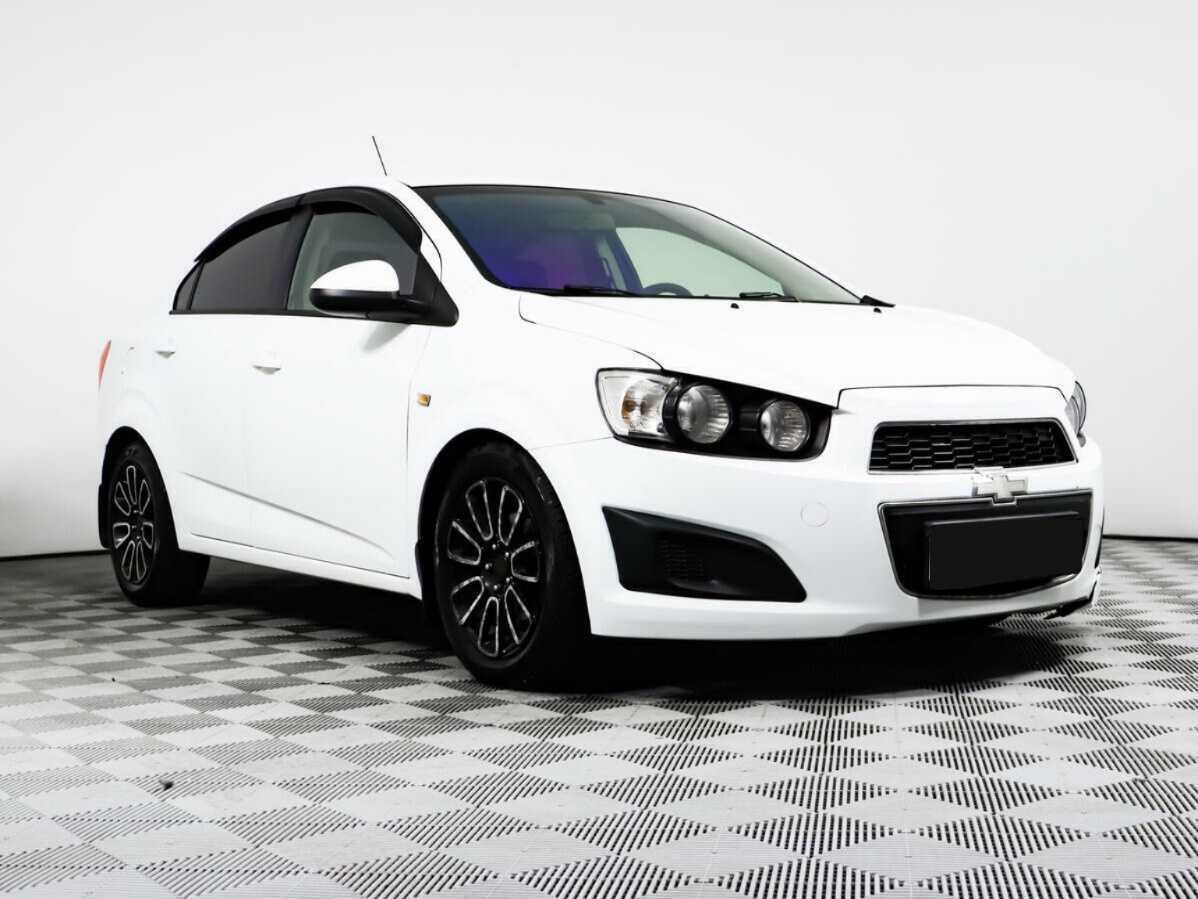 Chevrolet Aveo, 2014 - фото №3