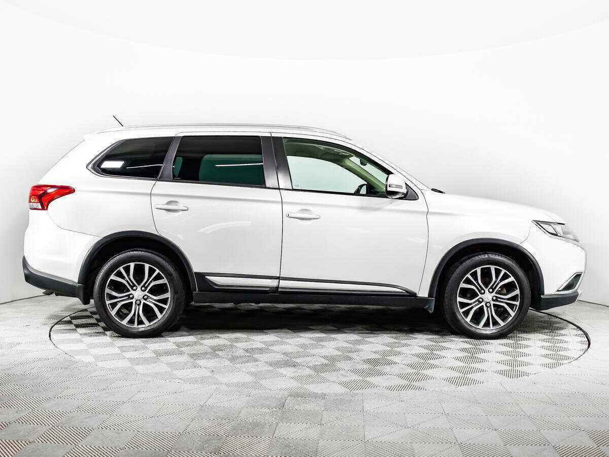 Mitsubishi Outlander, 2015 - фото №4