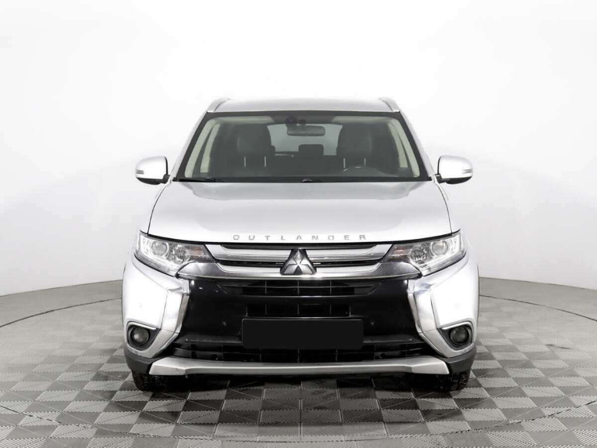 Mitsubishi Outlander, 2017 - фото №2