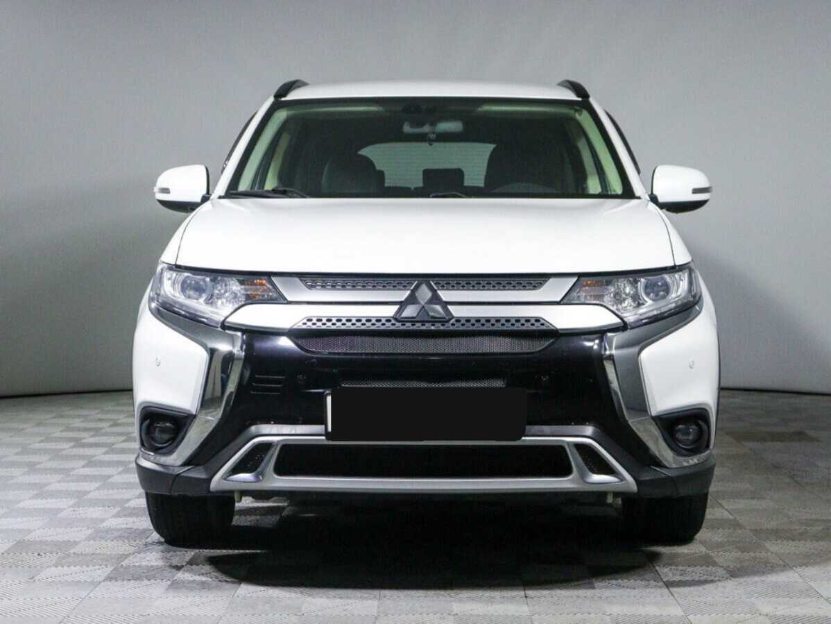 Mitsubishi Outlander, 2019 - фото №2