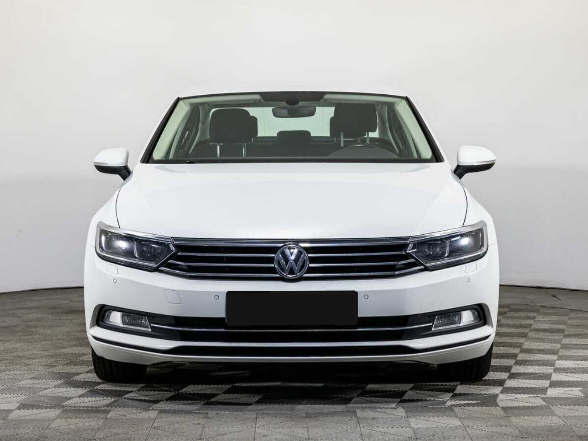 Volkswagen Passat, 2016 - фото №2