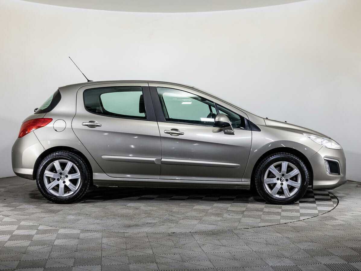 Peugeot 308, 2013 - фото №4