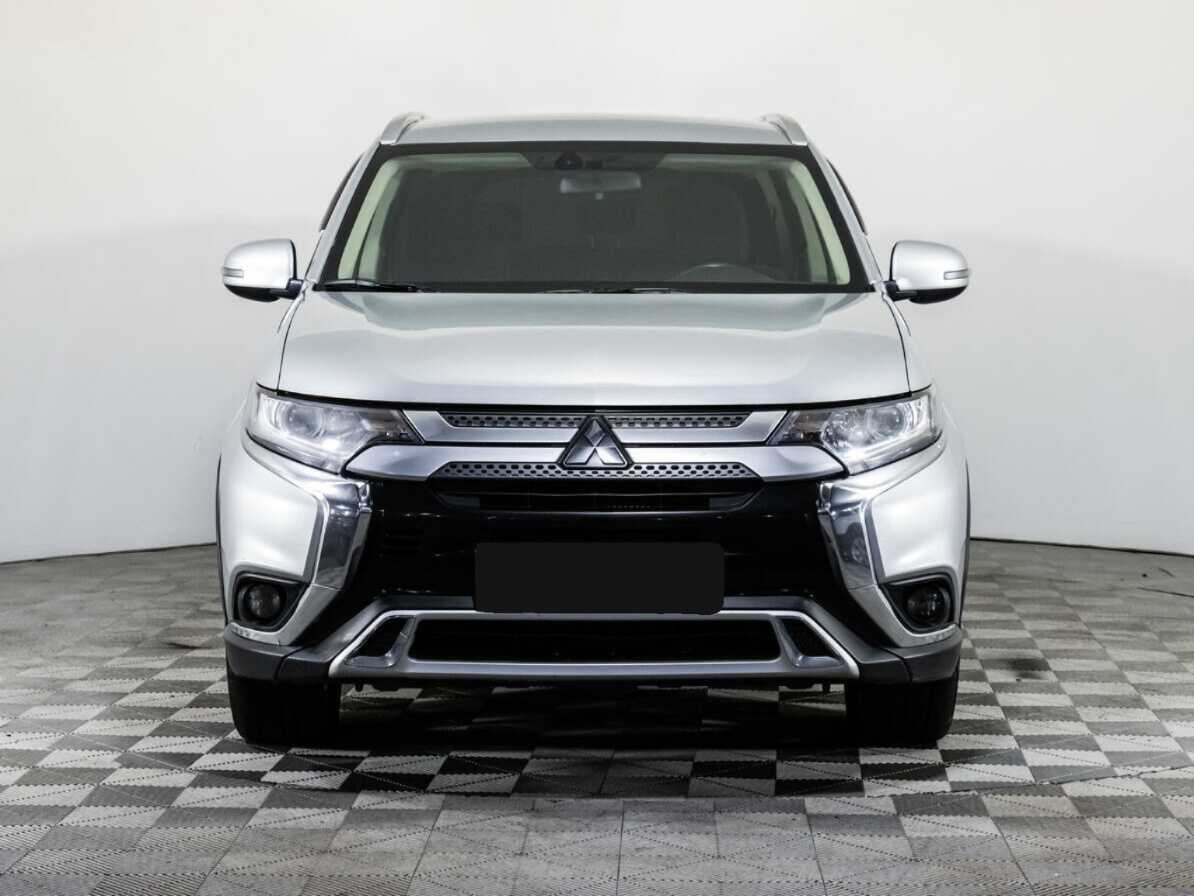 Mitsubishi Outlander, 2019 - фото №2