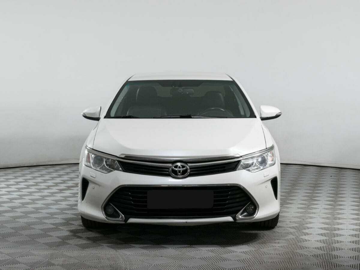 Toyota Camry, 2017 - фото №2
