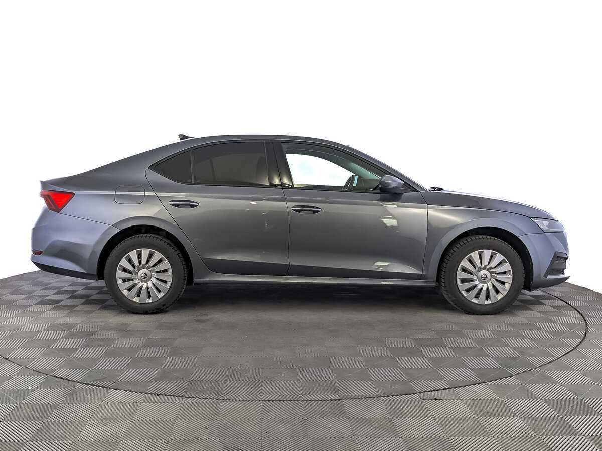Skoda Octavia, 2021 - фото №4
